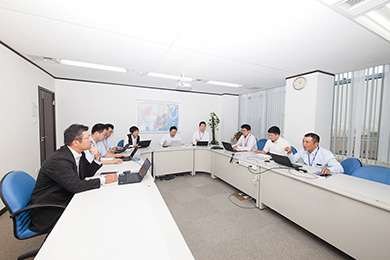 Staff members of Sumitomo Electric (Shanghai) Electronics, Ltd. who are in charge of sales in China