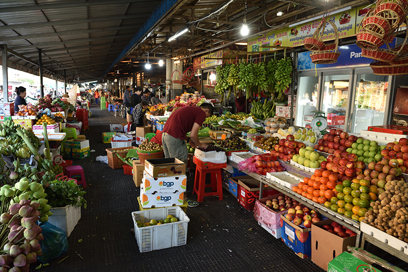 The market is crammed with fruits and vegetables.