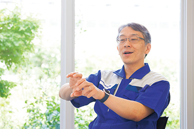 Taro Fujita, Manager of the Electronic and Electric Materials Group, Polymer Materials Dept., Energy and Electronics Materials Lab.