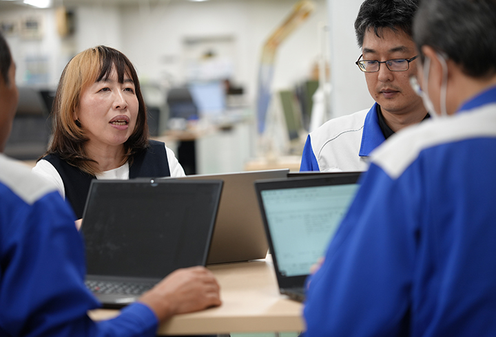 Supporting Sales Distributors with Swift Response Times